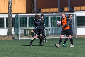 Bild 444 - B-Juniorinnen Halbfinale SVHU - Holstein Kiel : Ergebnis: 3:0